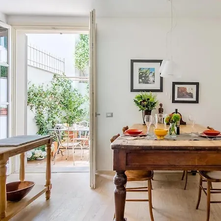 Stylish Terrace On Boboli Gardens Apartment Florence